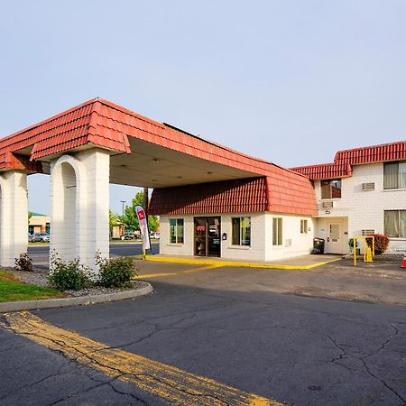 Oyo Hotel Hermiston Or, Downtown Exterior photo