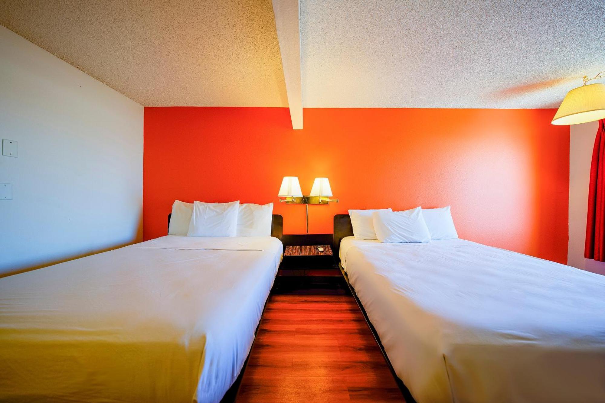 Oyo Hotel Hermiston Or, Downtown Exterior photo